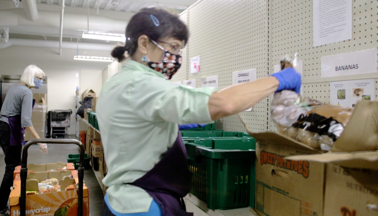 CEAP2020-feature-image Packing food items at CEAP
